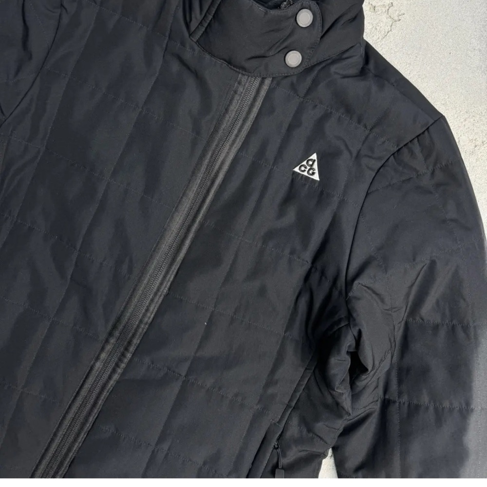 Nike ACG Black Quilted Women’s M Jacket - Picture 3 of 5